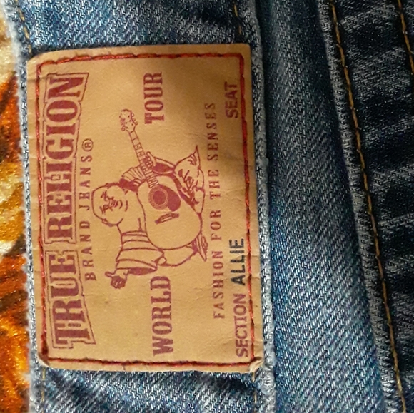True Religion Denim Shorts - Picture 4 of 4